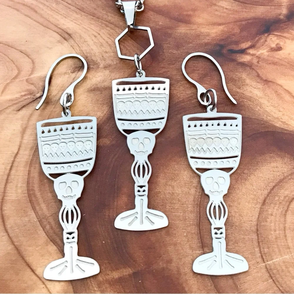 🆕 Skull Challis Laser Etched Necklace and Earrings Set Stainless Steel - Picture 2 of 4